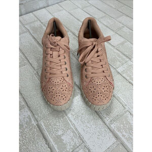 Blush Reta Easy Spirit Sneakers Shoes Size 8.5 In New Condition With Out Box